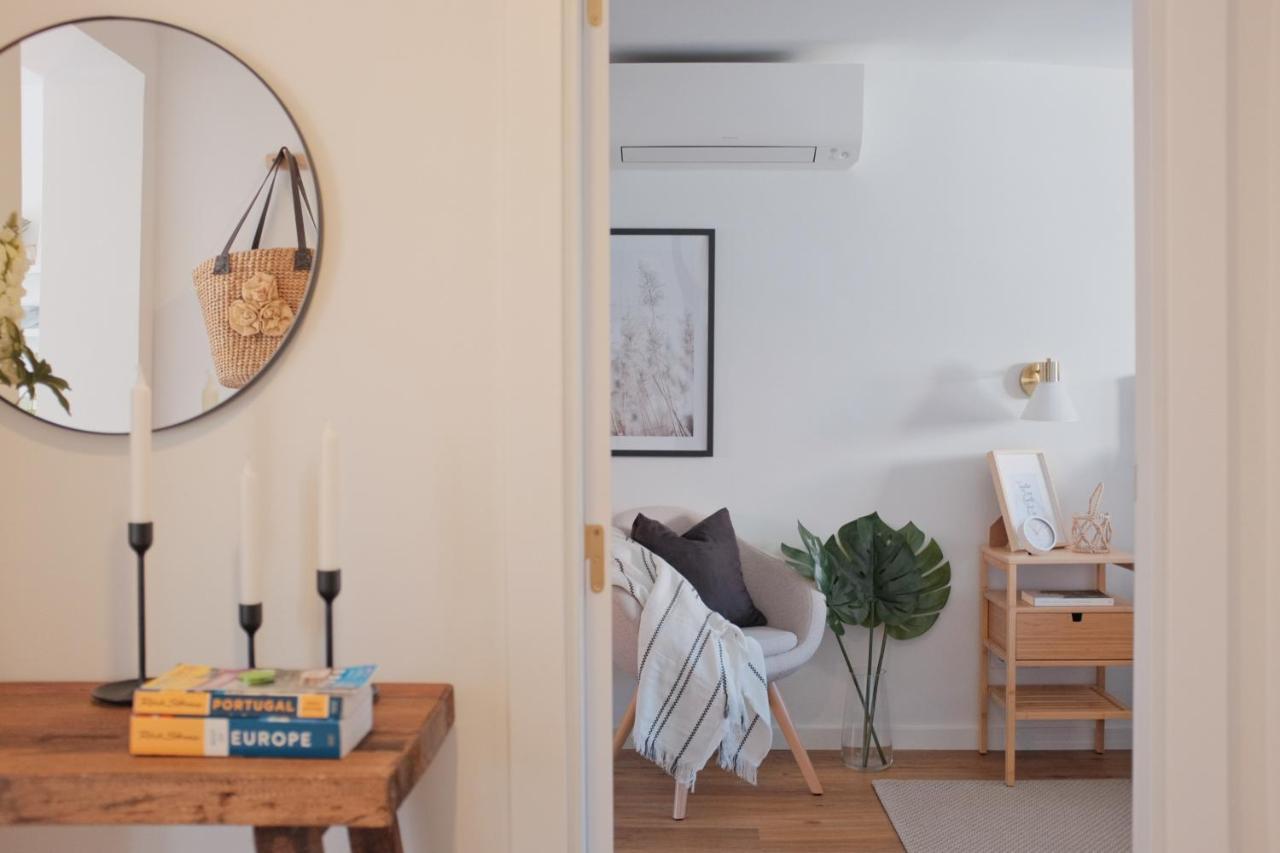 Downtown Terrace - 2 Bedroom In Graca With Private & Sunny Terrace! Lejlighed *