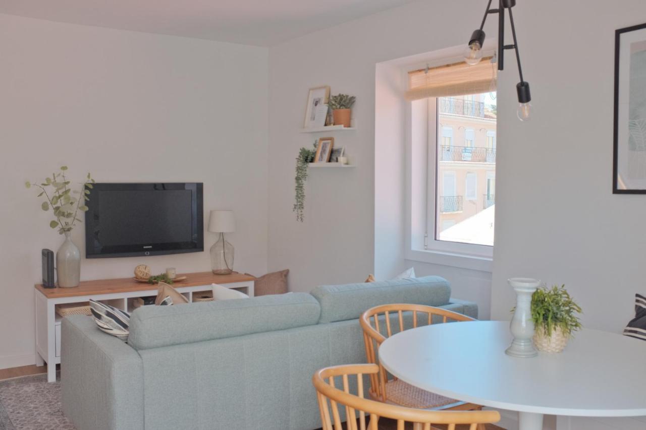 Lejlighed Downtown Terrace - 2 Bedroom In Graca With Private & Sunny Terrace! *